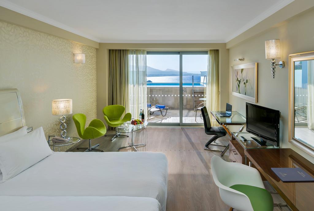Deluxe Room with Sea View and Personal Pool (2-3 Persons),631124403:JPEG